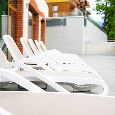 Apartament Cortina ชกลาร์สกา ปอเรมบา ภายนอก รูปภาพ